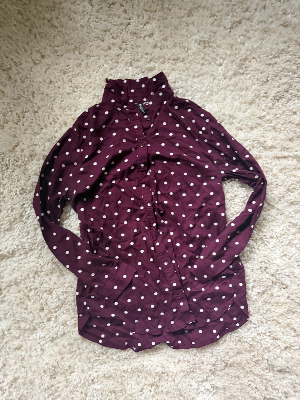 Divided H&M spring long sleeve cute outfit button down Maroon Polka Dot Blouse b